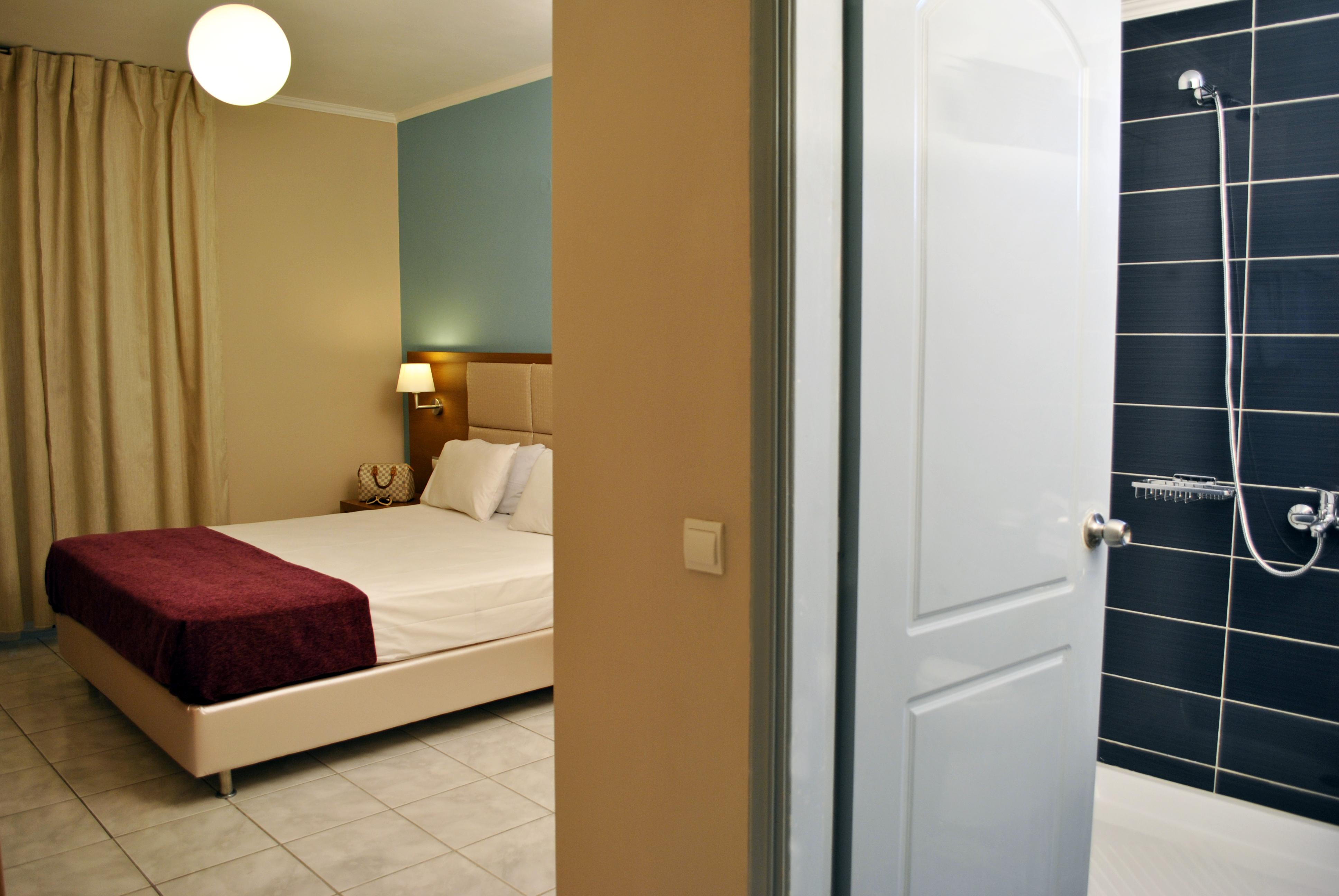 Hotel Plessas Palace Alikanász Kültér fotó