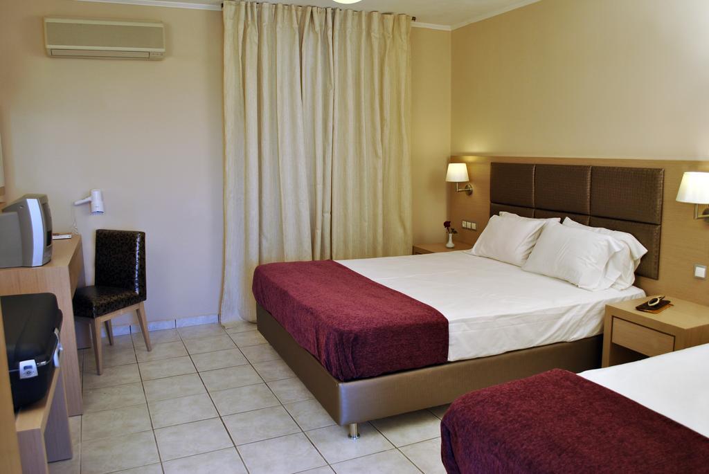 Hotel Plessas Palace Alikanász Szoba fotó